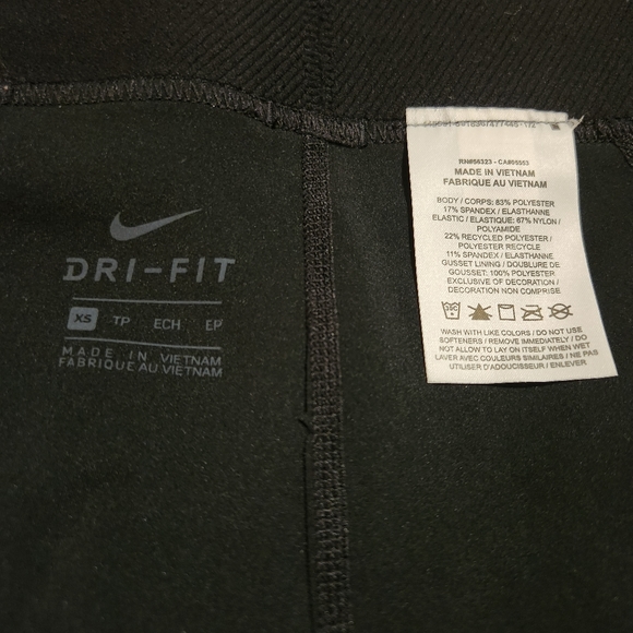 Nike Women's Dri Fit shorts - Picture 2 of 2